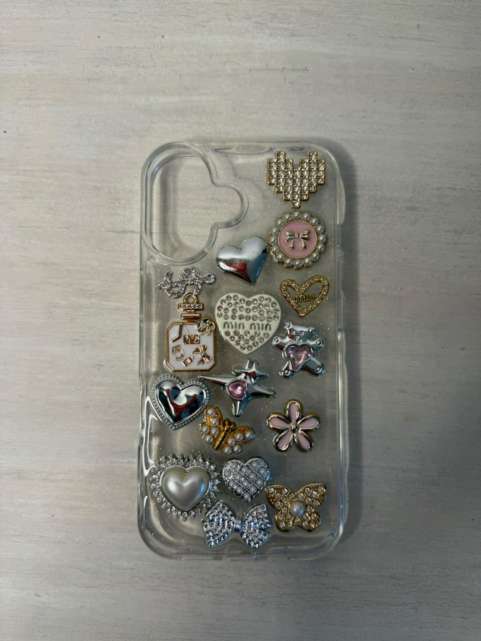 Funda Charms Dijes varios para iPhone 17